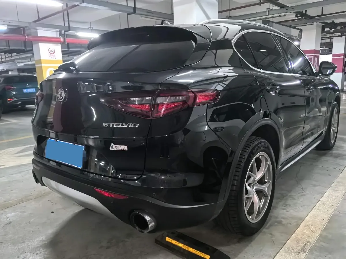 2017 Jaguar XE 2.0T 240HP L4 8AT,autocango,china used car exporter,china ev exporter,chinese used car exporter,chinese used ev exporter