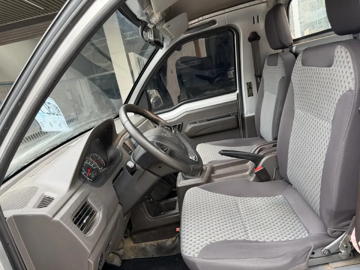 2022 WuLing RongGuang New Truck 1.8L 125HP L4 5MT,autocango,china used car exporter,china ev exporter,chinese used car exporter,chinese used ev exporter