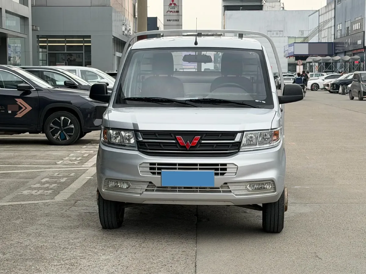 2022 WuLing RongGuang New Truck 1.8L 125HP L4 5MT,autocango,china used car exporter,china ev exporter,chinese used car exporter,chinese used ev exporter
