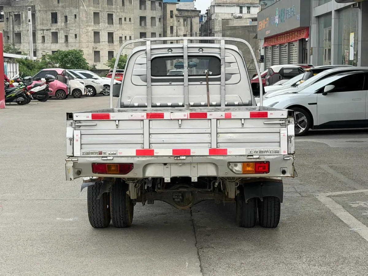2022 WuLing RongGuang New Truck 1.8L 125HP L4 5MT,autocango,china used car exporter,china ev exporter,chinese used car exporter,chinese used ev exporter