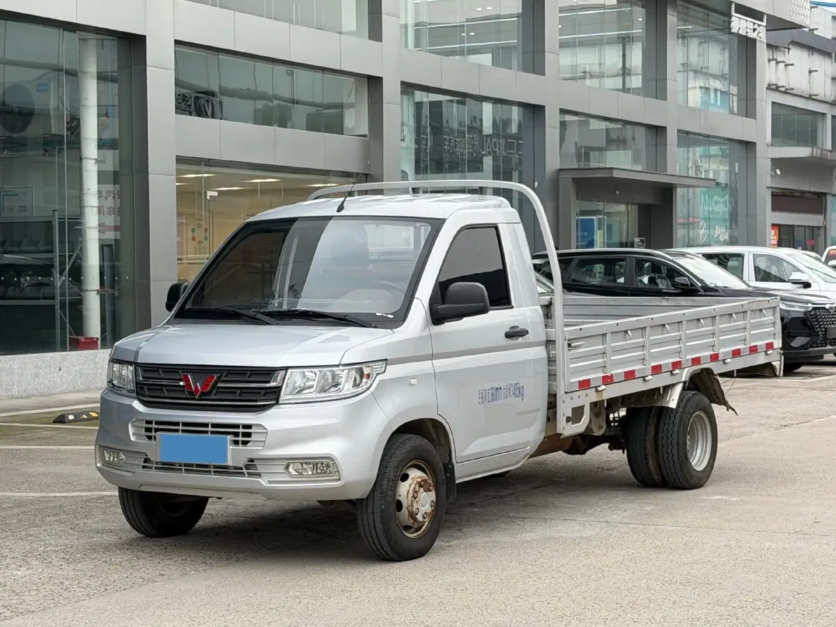 2022 WuLing RongGuang New Truck 1.8L 125HP L4 5MT,autocango,china used car exporter,china ev exporter,chinese used car exporter,chinese used ev exporter