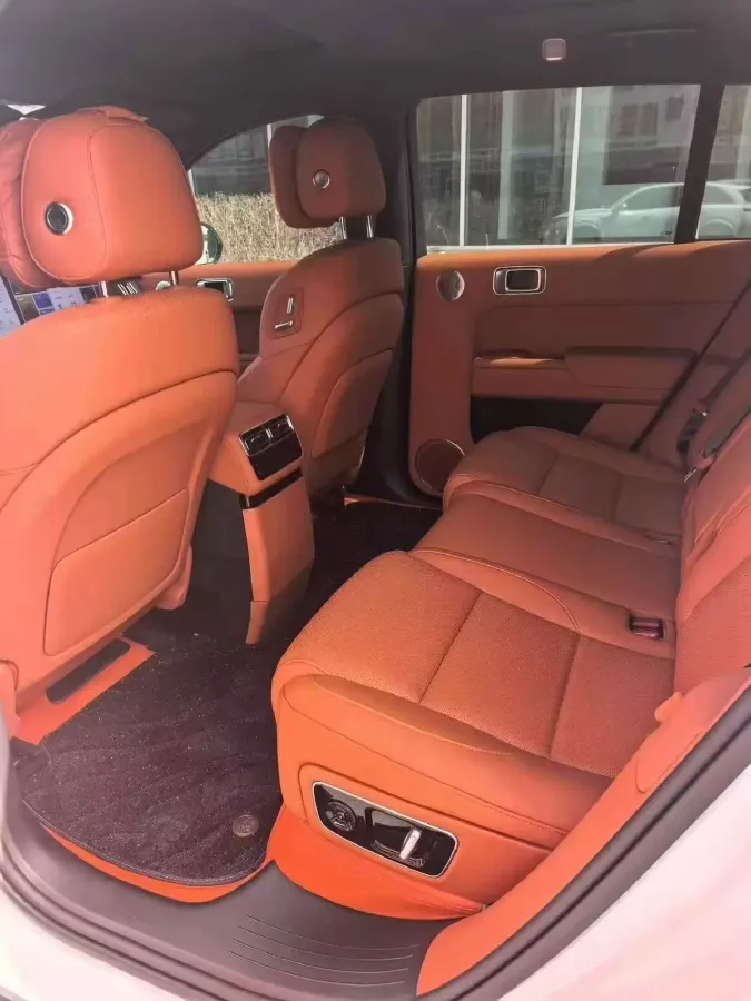 2024 Li L8 Range Extended 154HP REEV 52.3KWH,autocango,china used car exporter,china ev exporter,chinese used car exporter,chinese used ev exporter