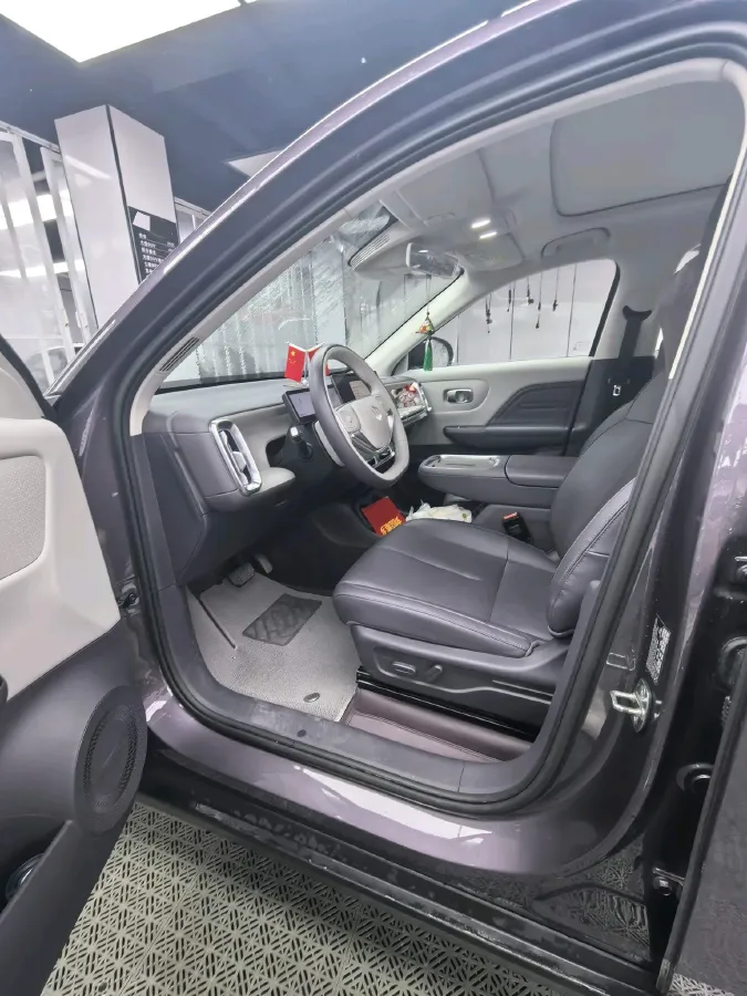 2025 Leapmotor B10 BEV 67.1KWH,autocango,china used car exporter,china ev exporter,chinese used car exporter,chinese used ev exporter