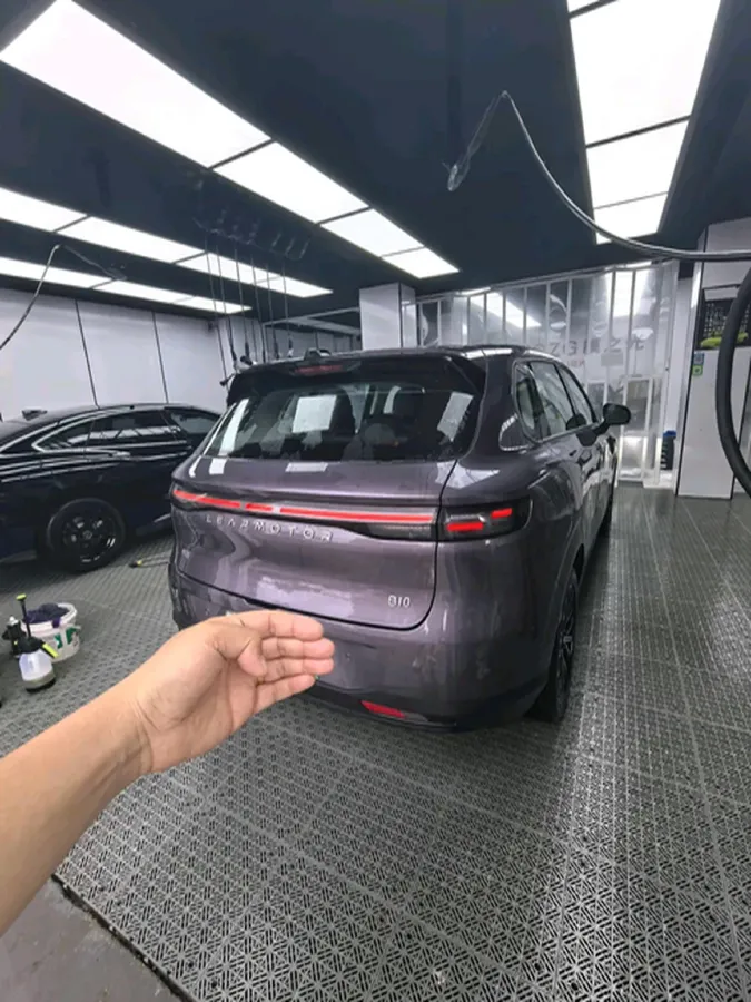 2025 Leapmotor B10 BEV 67.1KWH,autocango,china used car exporter,china ev exporter,chinese used car exporter,chinese used ev exporter