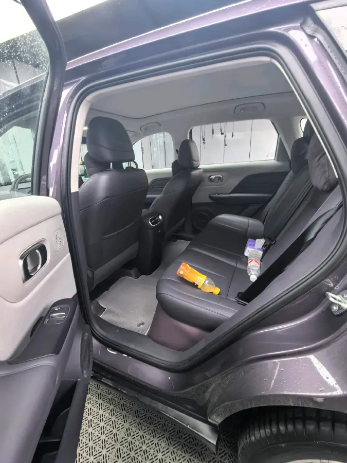2025 Leapmotor B10 BEV 67.1KWH,autocango,china used car exporter,china ev exporter,chinese used car exporter,chinese used ev exporter