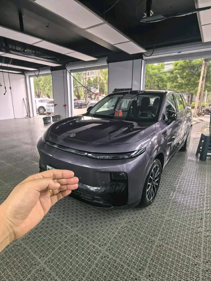 2025 Leapmotor B10 BEV 67.1KWH,autocango,china used car exporter,china ev exporter,chinese used car exporter,chinese used ev exporter