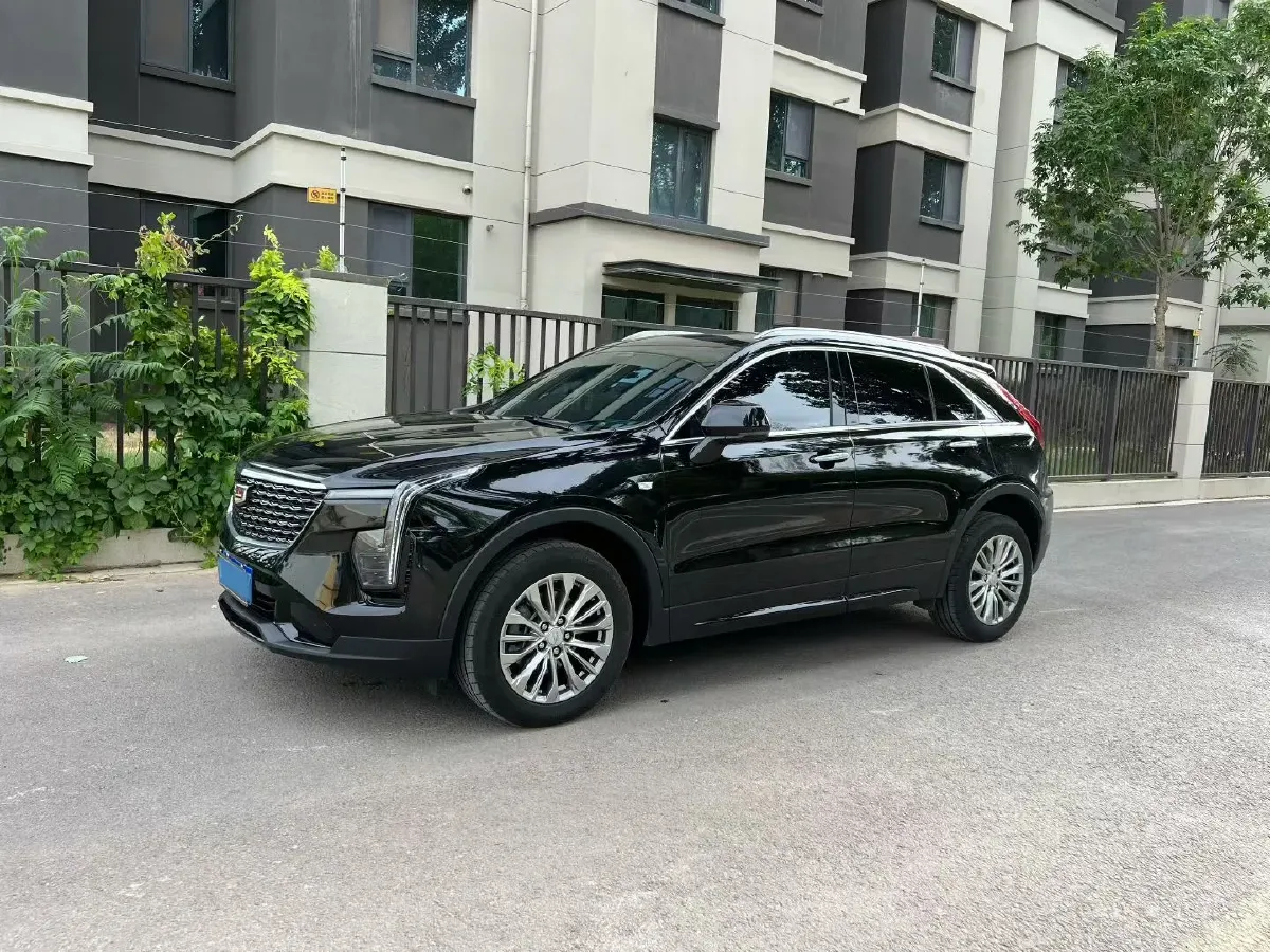2024 Cadillac XT4 2.0T 237HP L4 9AT,autocango,china used car exporter,china ev exporter,chinese used car exporter,chinese used ev exporter