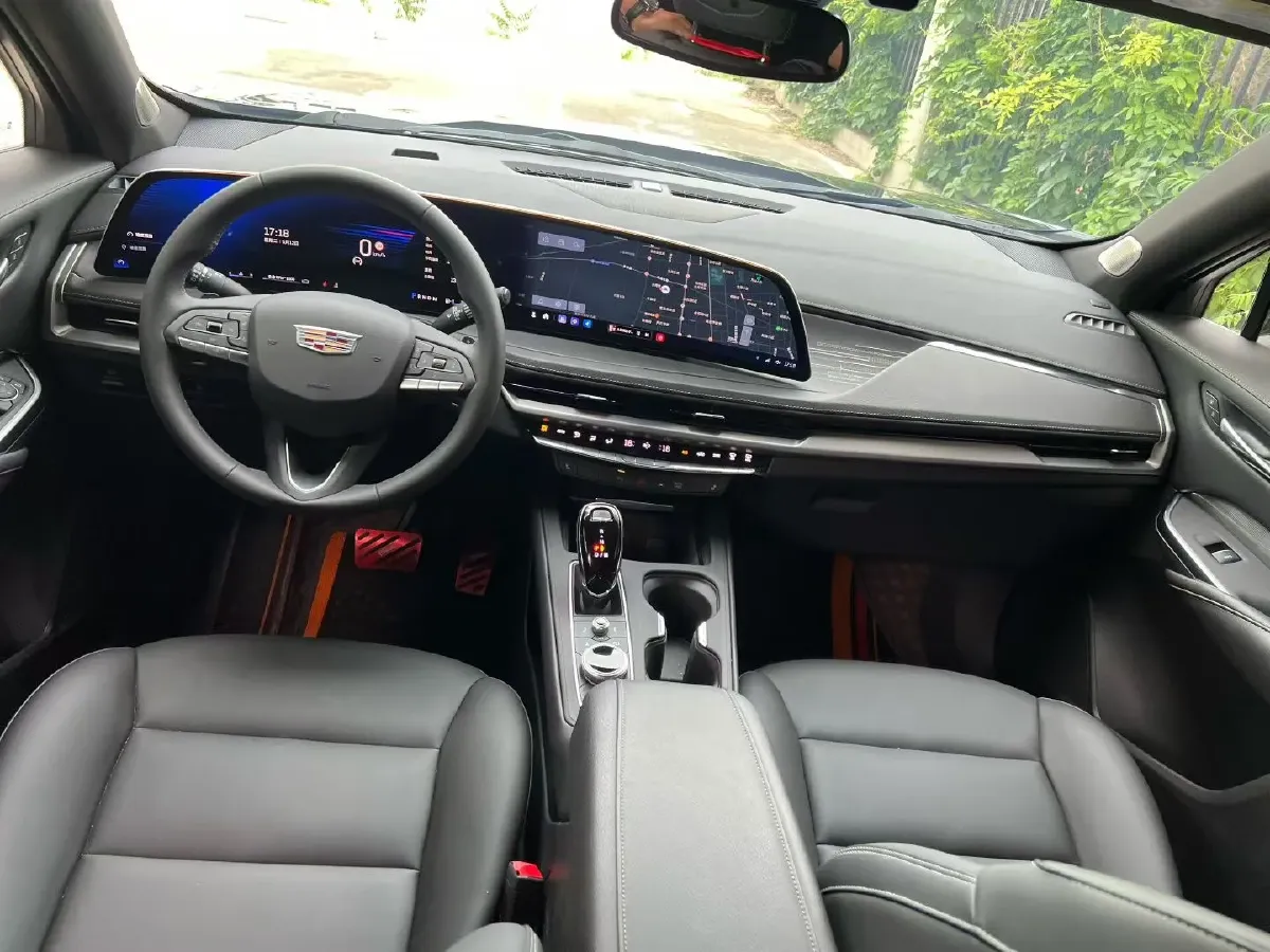 2024 Cadillac XT4 2.0T 237HP L4 9AT,autocango,china used car exporter,china ev exporter,chinese used car exporter,chinese used ev exporter