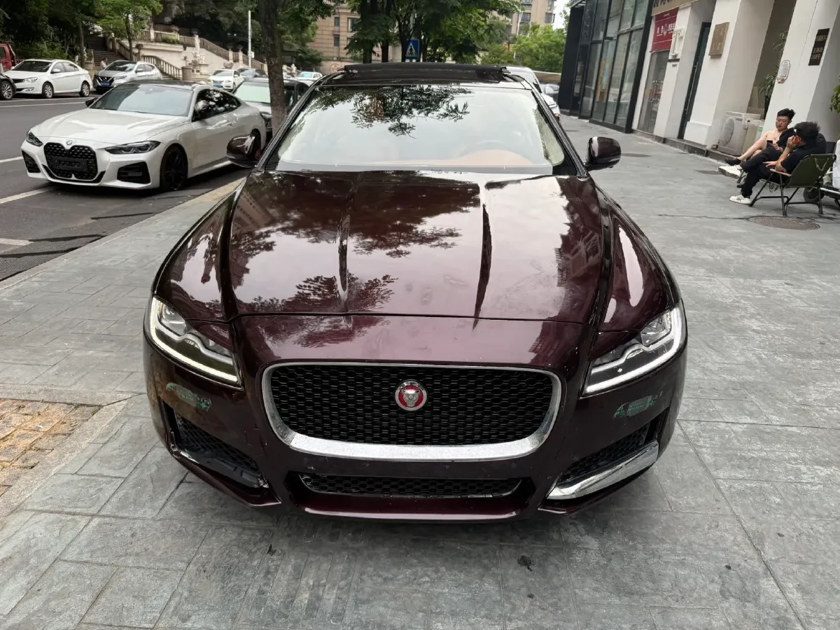 2018 Jaguar XF 2.0T 250HP L4 8AT,autocango,china used car exporter,china ev exporter,chinese used car exporter,chinese used ev exporter
