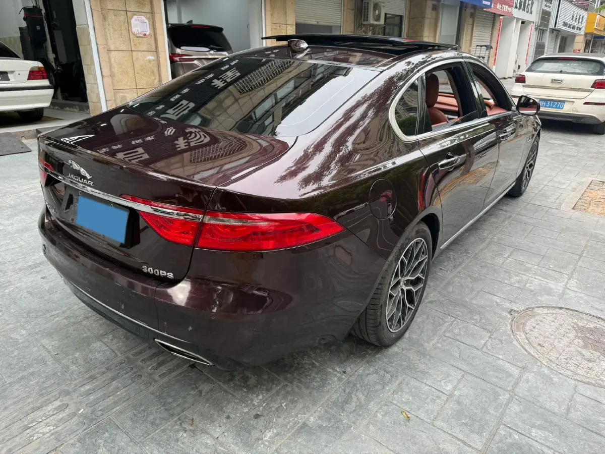 2018 Jaguar XF 2.0T 250HP L4 8AT,autocango,china used car exporter,china ev exporter,chinese used car exporter,chinese used ev exporter