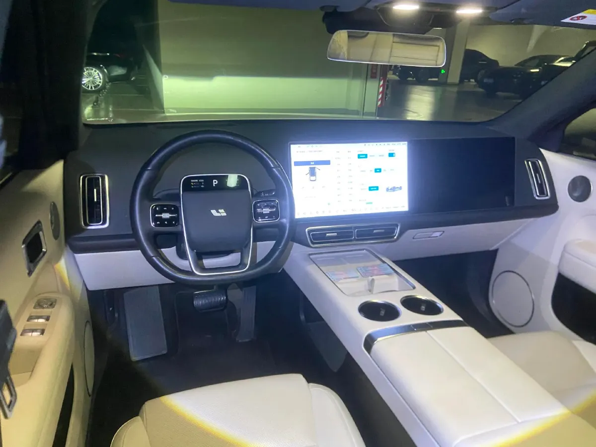 2024 Li L6 Range Extended 154HP L4 REEV 36.8KWH,autocango,china used car exporter,china ev exporter,chinese used car exporter,chinese used ev exporter