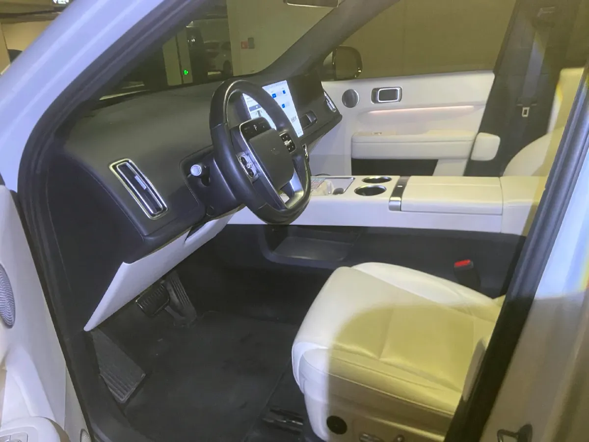 2024 Li L6 Range Extended 154HP L4 REEV 36.8KWH,autocango,china used car exporter,china ev exporter,chinese used car exporter,chinese used ev exporter
