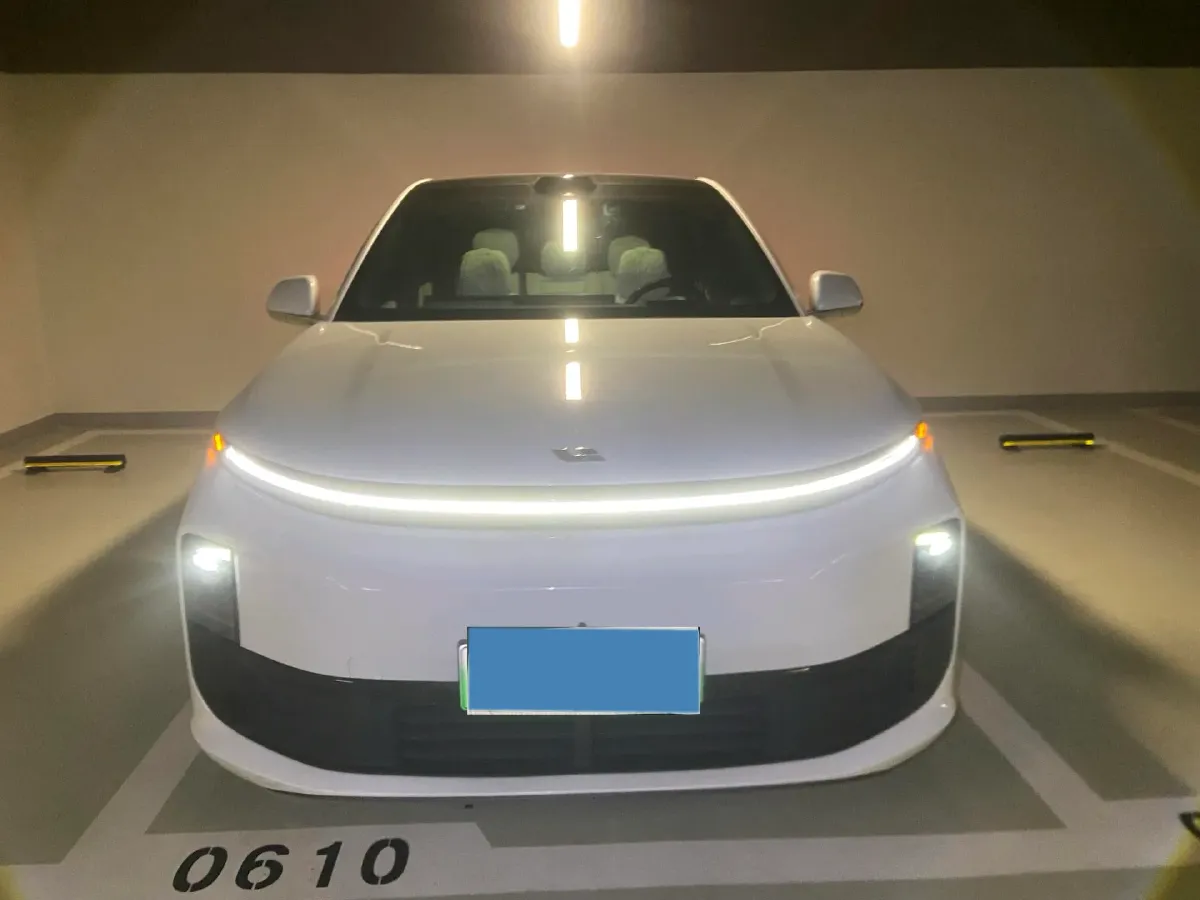 2024 Li L6 Range Extended 154HP L4 REEV 36.8KWH,autocango,china used car exporter,china ev exporter,chinese used car exporter,chinese used ev exporter