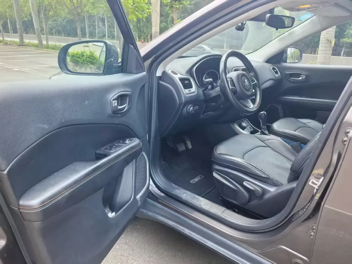 2018 Isuzu Mu-X 1.9T 163HP L4 6AT,autocango,china used car exporter,china ev exporter,chinese used car exporter,chinese used ev exporter