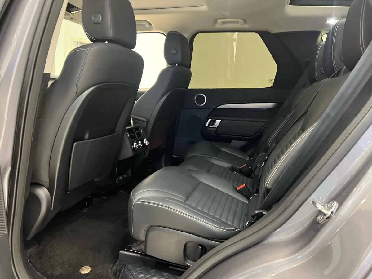 2023 Land Rover Discovery 3.0T 360HP L6 8AT,autocango,china used car exporter,china ev exporter,chinese used car exporter,chinese used ev exporter