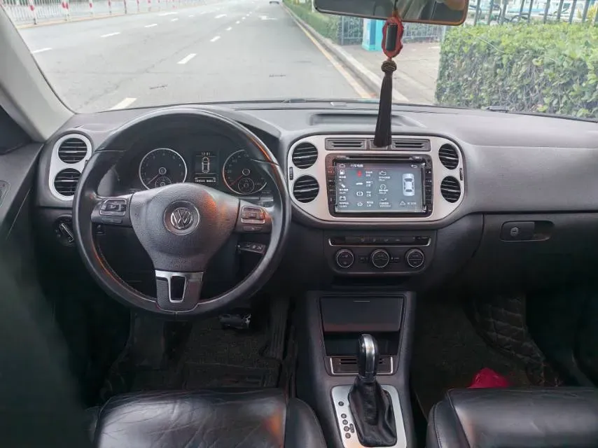 2013 Volkswagen Tiguan 1.8T 160HP L4 6AT,autocango,china used car exporter,china ev exporter,chinese used car exporter,chinese used ev exporter