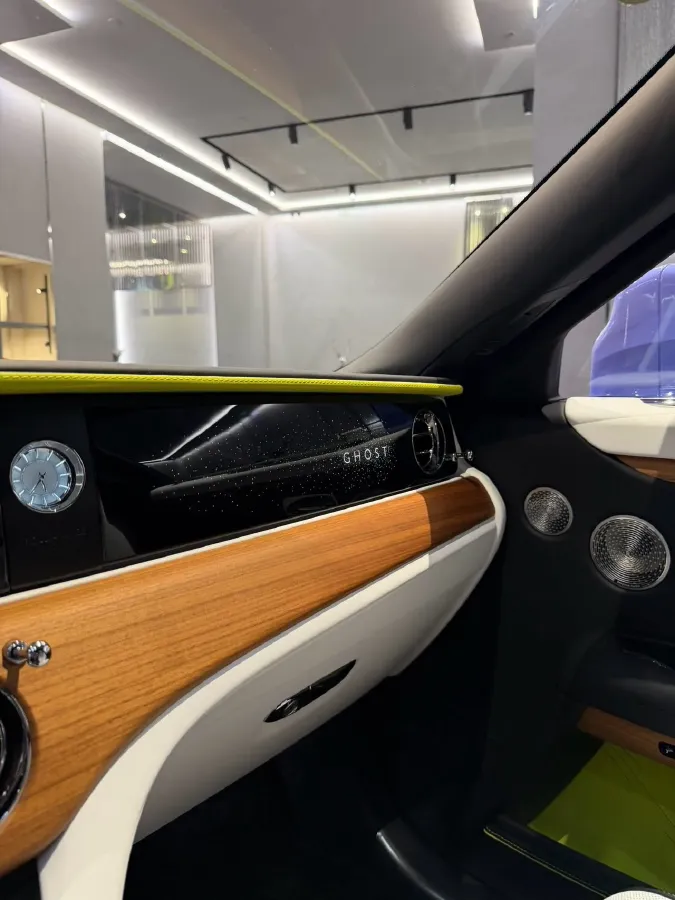 2024 Rolls-Royce Ghost 6.7T 571HP V12 8AT,autocango,china used car exporter,china ev exporter,chinese used car exporter,chinese used ev exporter