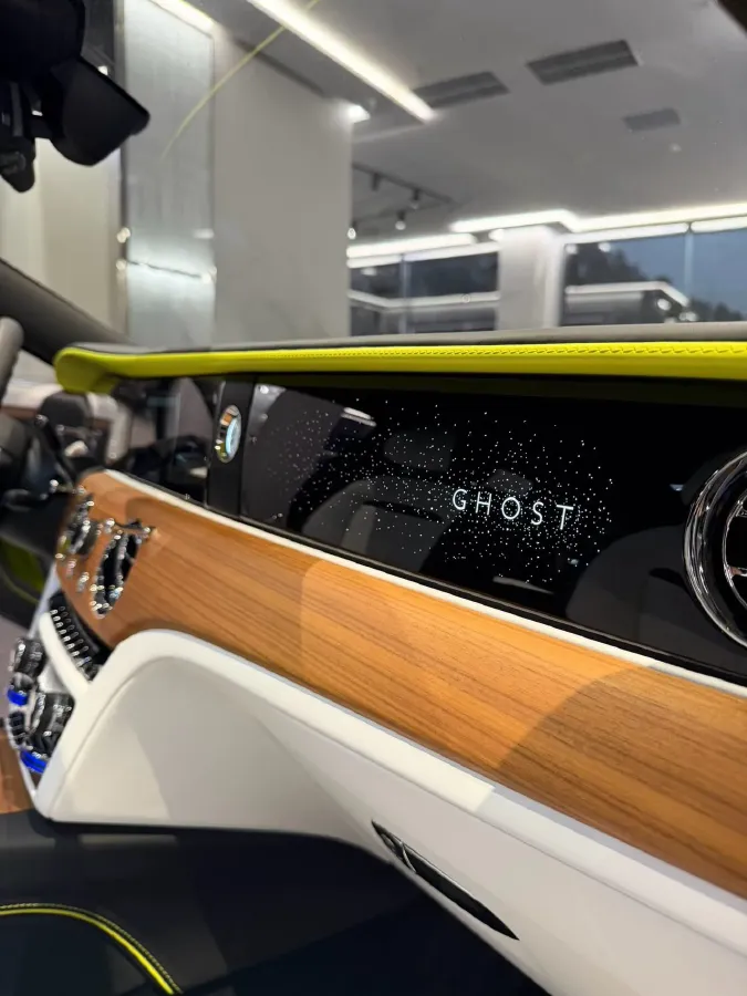2024 Rolls-Royce Ghost 6.7T 571HP V12 8AT,autocango,china used car exporter,china ev exporter,chinese used car exporter,chinese used ev exporter