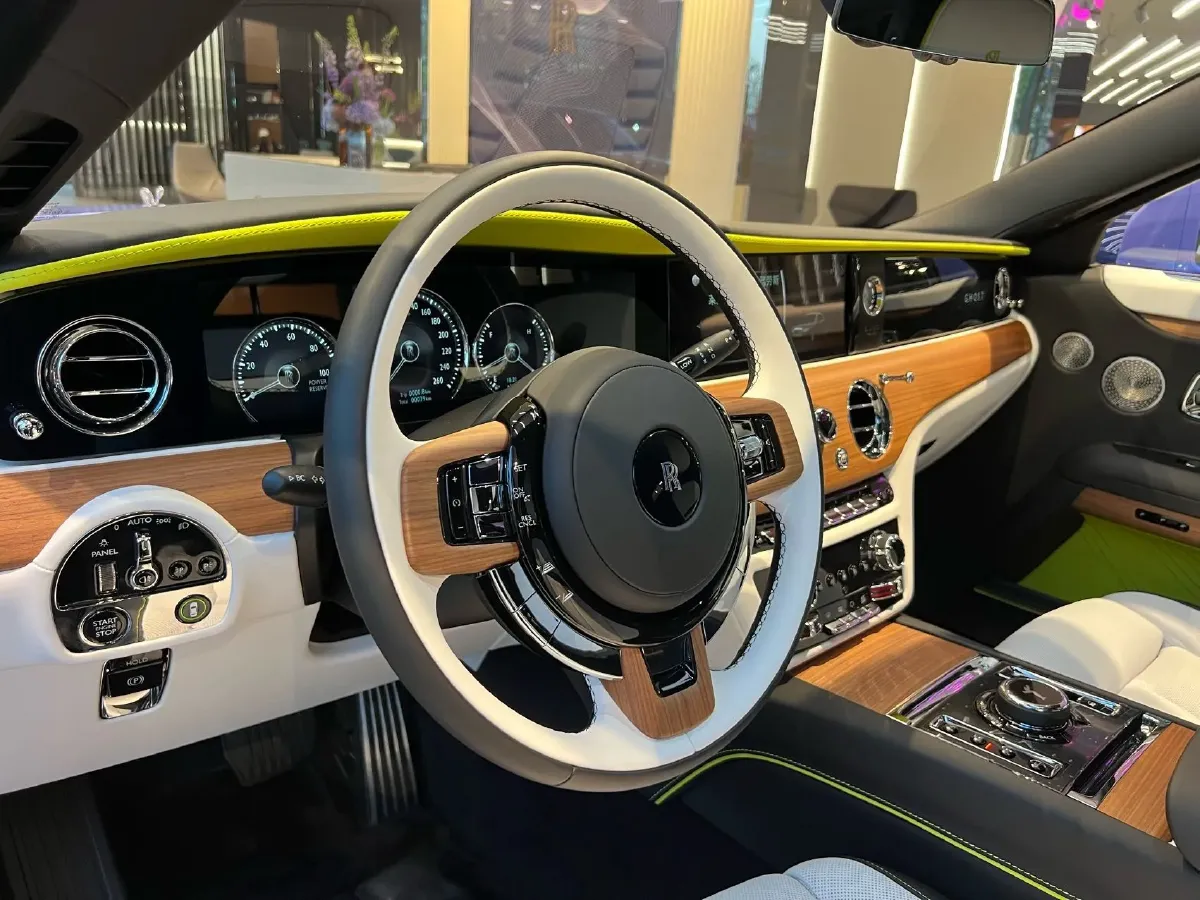2024 Rolls-Royce Ghost 6.7T 571HP V12 8AT,autocango,china used car exporter,china ev exporter,chinese used car exporter,chinese used ev exporter