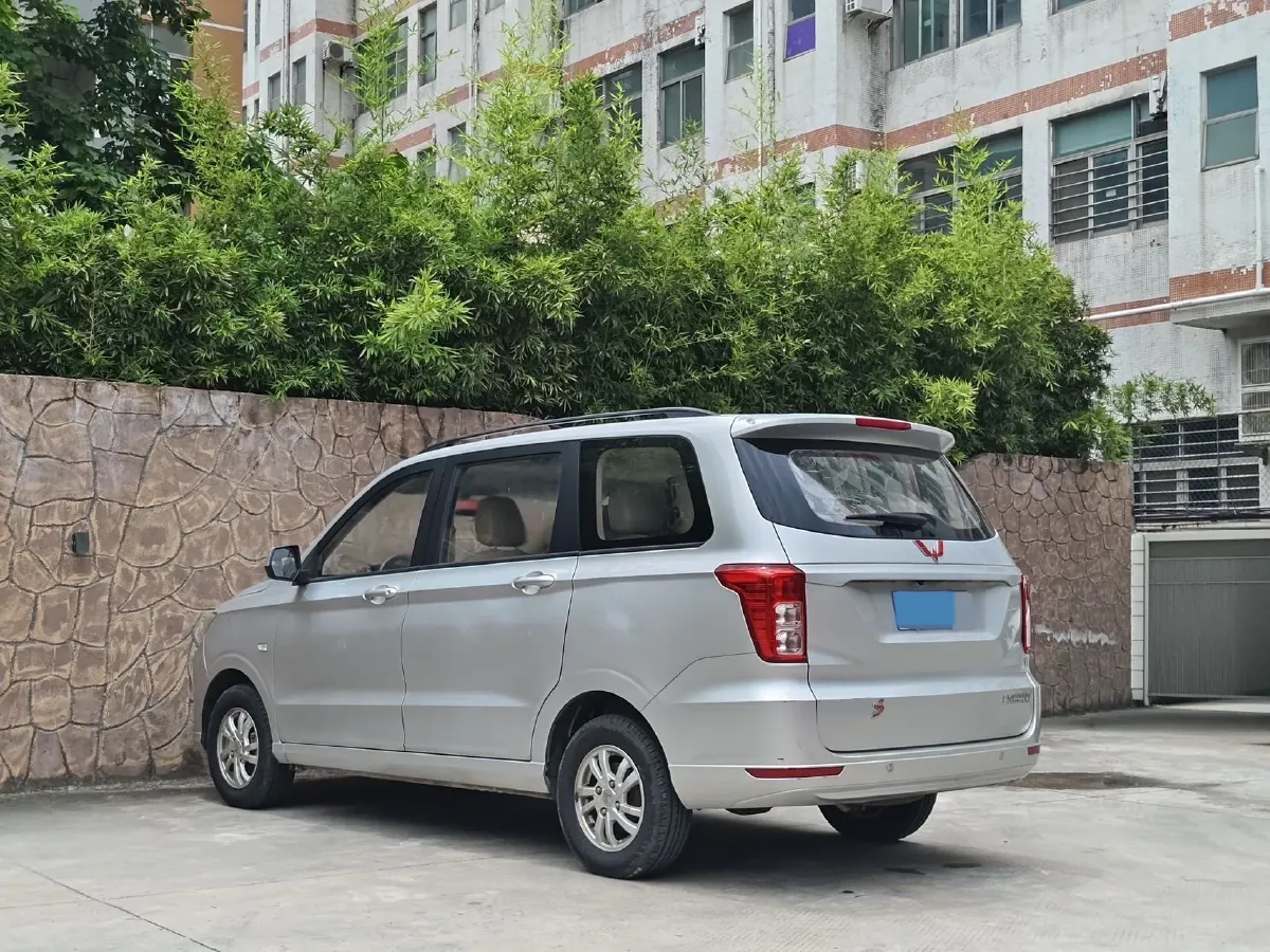 2019 WuLing HongGuang 1.5L 99HP L4 6MT,autocango,china used car exporter,china ev exporter,chinese used car exporter,chinese used ev exporter