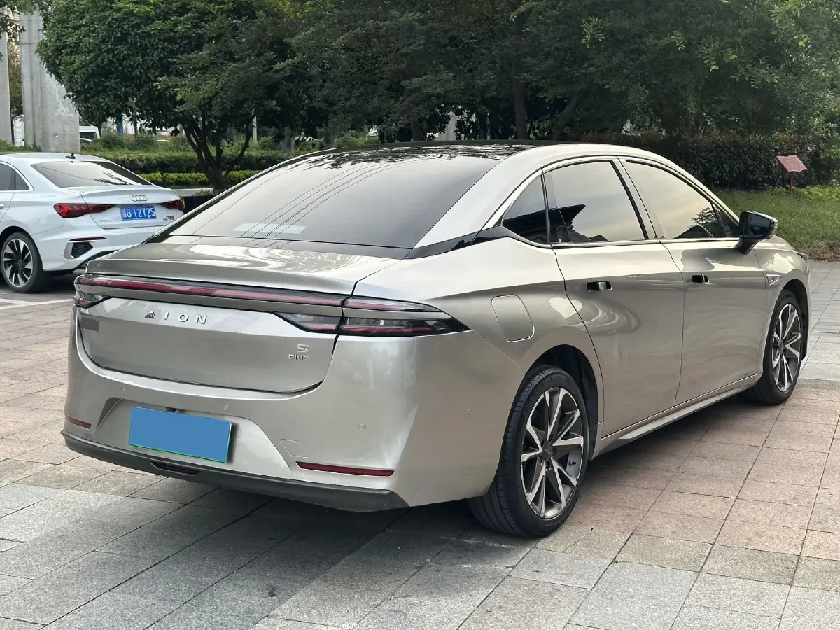 2022 ChangAn Oshan Z6 1.5T 170HP L4 6TCT PHEV 28.4KWH,autocango,china used car exporter,china ev exporter,chinese used car exporter,chinese used ev exporter
