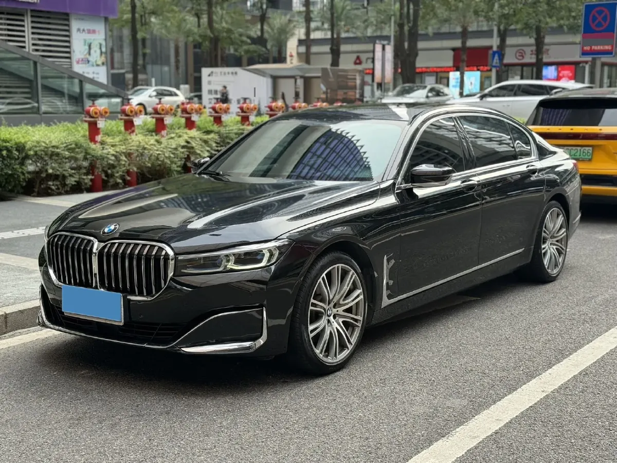 2019 BMW 7 Series 3.0T 340HP L6 8AT,autocango,china used car exporter,china ev exporter,chinese used car exporter,chinese used ev exporter