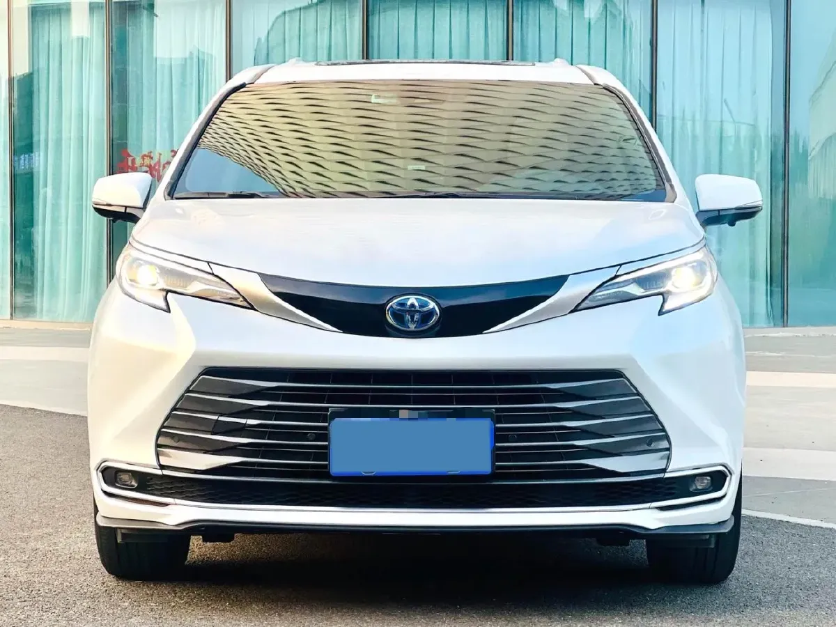 2023 Toyota Sienna 2.5L 189HP L4 E-CVT Hybrid,autocango,china used car exporter,china ev exporter,chinese used car exporter,chinese used ev exporter