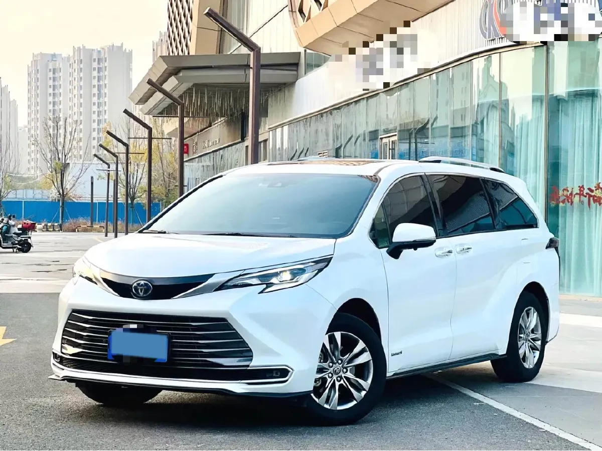 2023 Toyota Sienna 2.5L 189HP L4 E-CVT Hybrid,autocango,china used car exporter,china ev exporter,chinese used car exporter,chinese used ev exporter