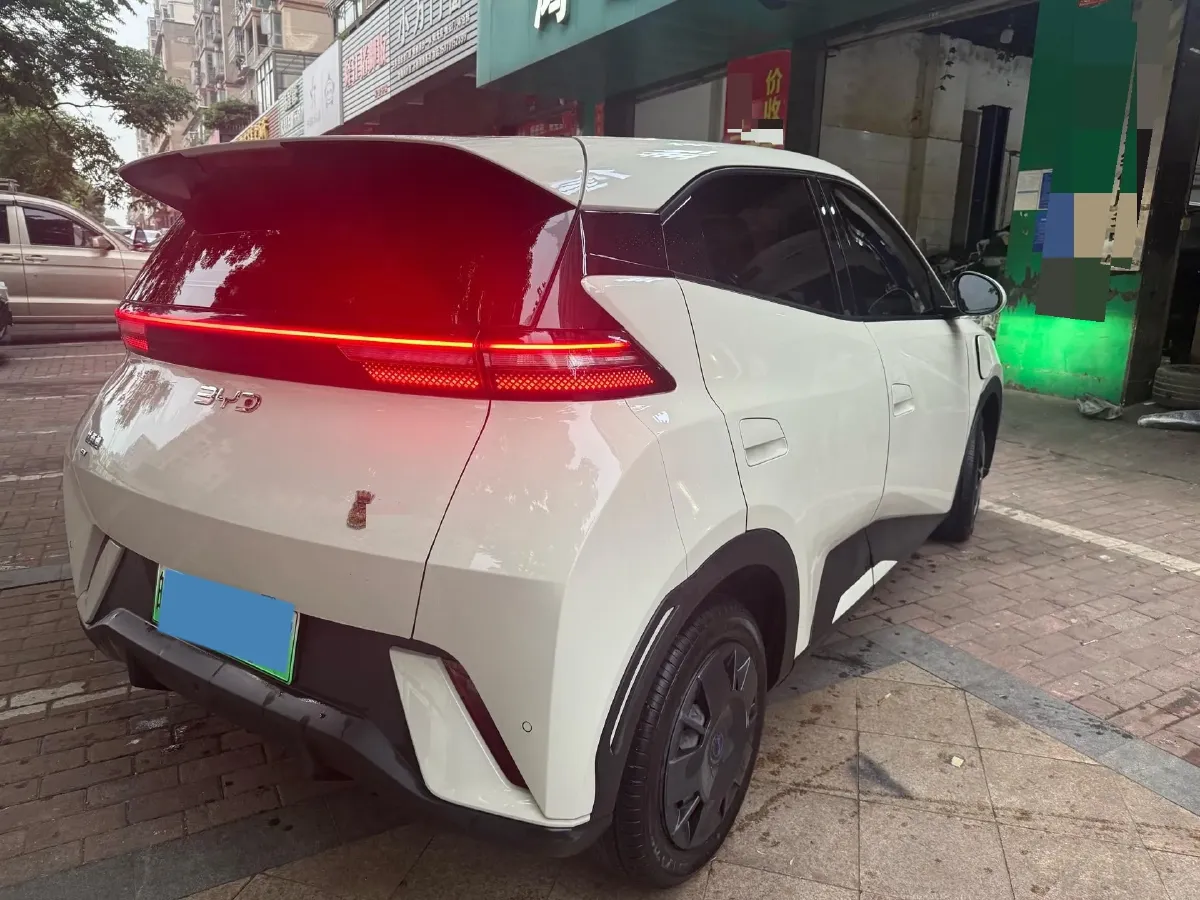 2011 BYD S6 2.0L 140HP L4 5MT,autocango,china used car exporter,china ev exporter,chinese used car exporter,chinese used ev exporter