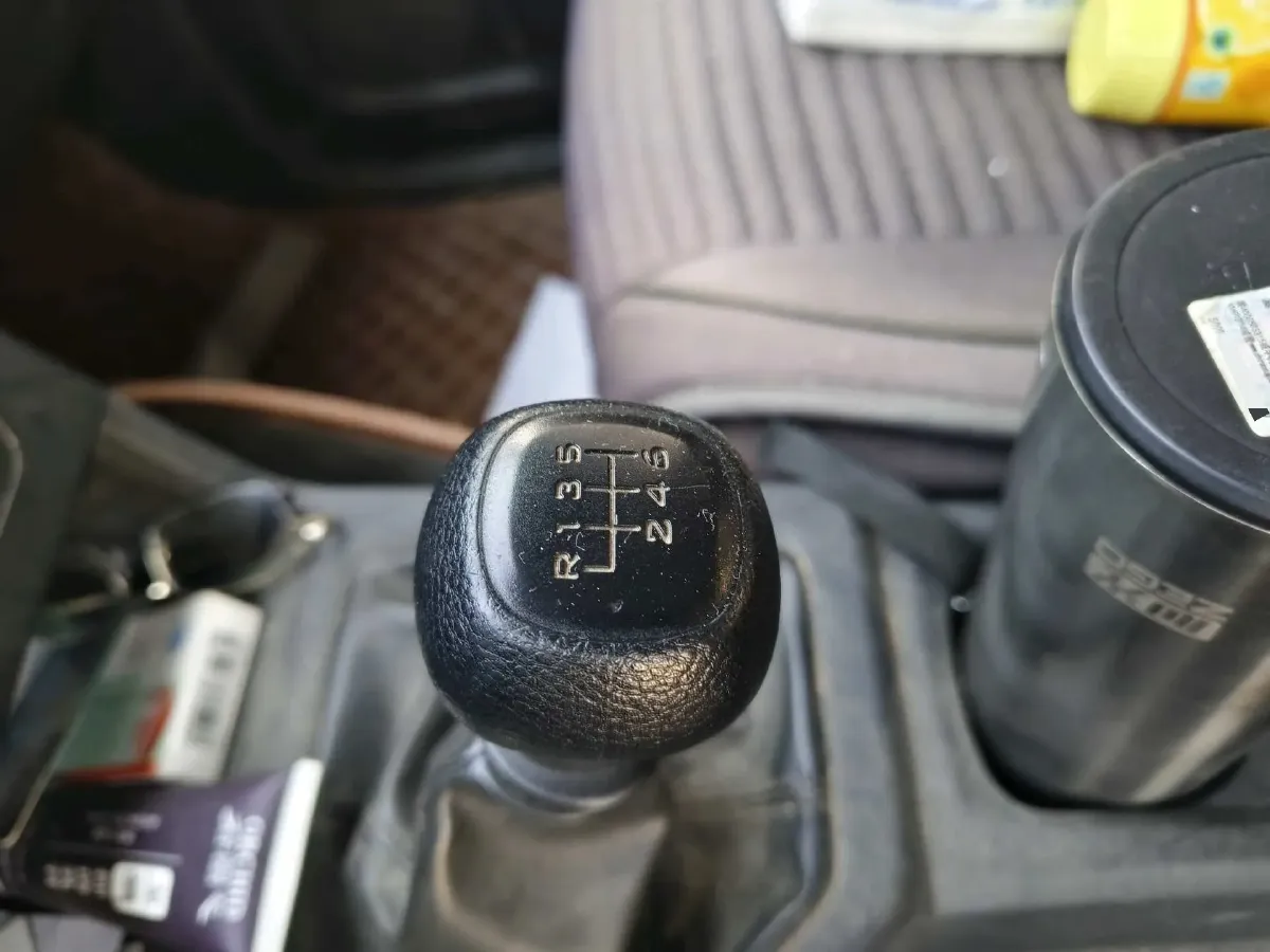 2019 Venucia M50V 1.5L 112HP L4 5MT,autocango,china used car exporter,china ev exporter,chinese used car exporter,chinese used ev exporter
