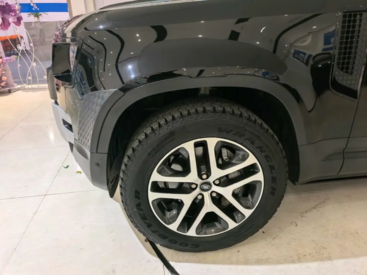 2024 Land Rover Defender 3.0T 400HP L6 8AT,autocango,china used car exporter,china ev exporter,chinese used car exporter,chinese used ev exporter