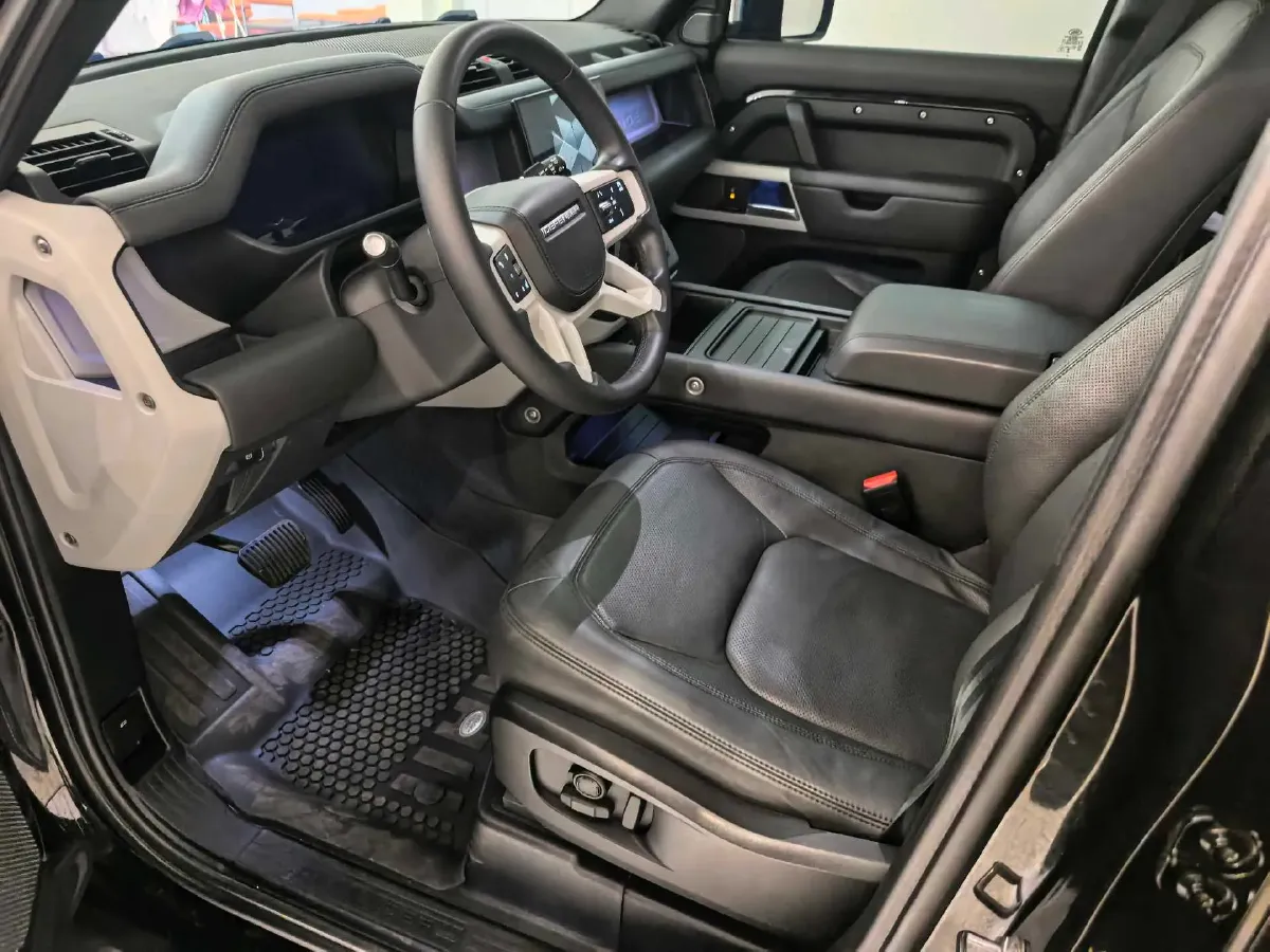 2024 Land Rover Defender 3.0T 400HP L6 8AT,autocango,china used car exporter,china ev exporter,chinese used car exporter,chinese used ev exporter