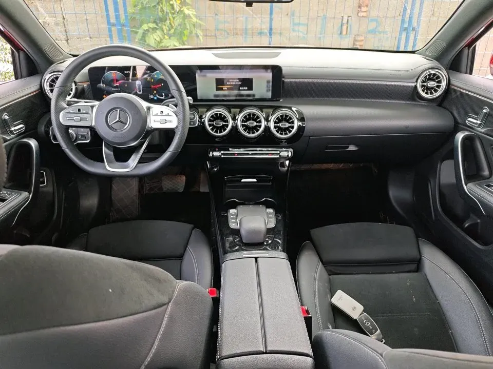 2021 Mercedes-Benz A Class 1.3T 163HP L4 7DCT,autocango,china used car exporter,china ev exporter,chinese used car exporter,chinese used ev exporter