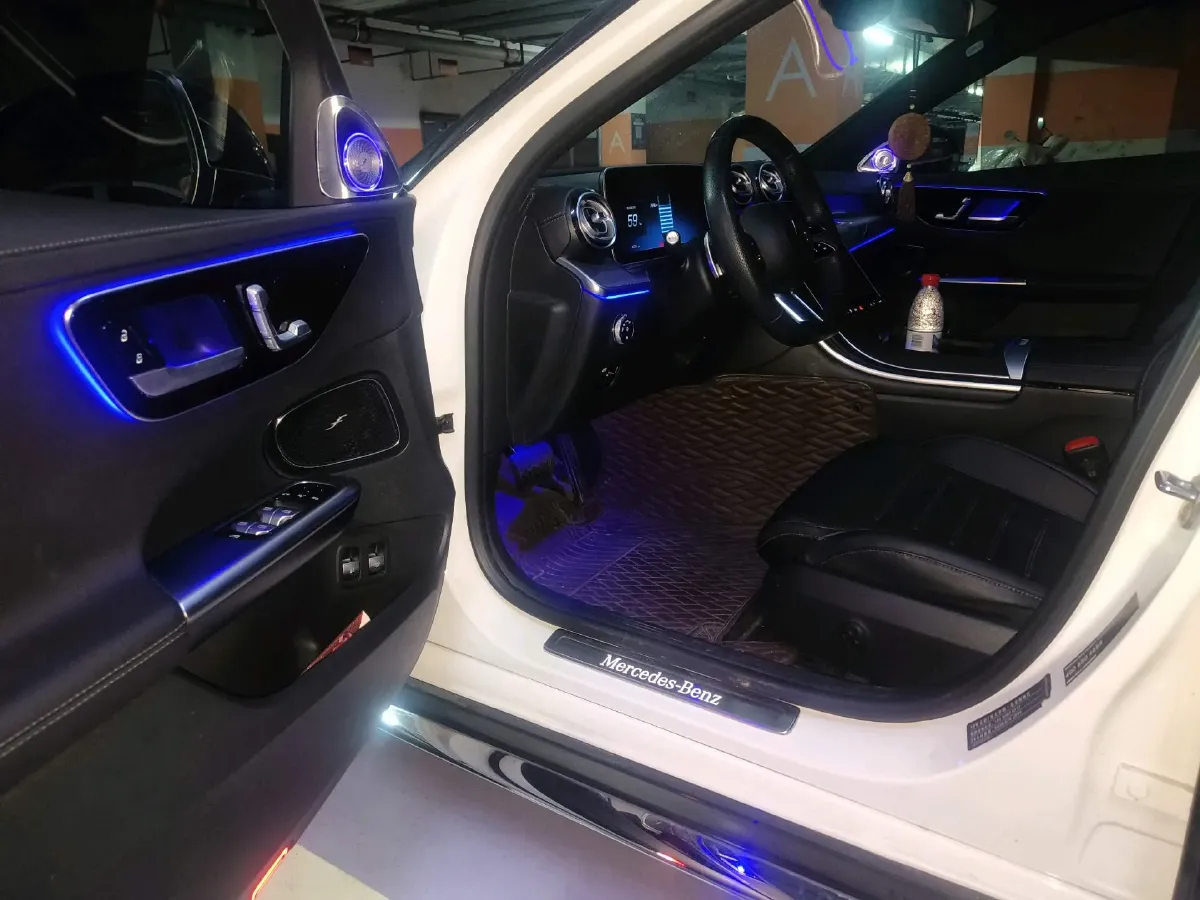 2024 Mercedes-Benz C Class 2.0T 204HP L4 9AT PHEV 25.4KWH,autocango,china used car exporter,china ev exporter,chinese used car exporter,chinese used ev exporter