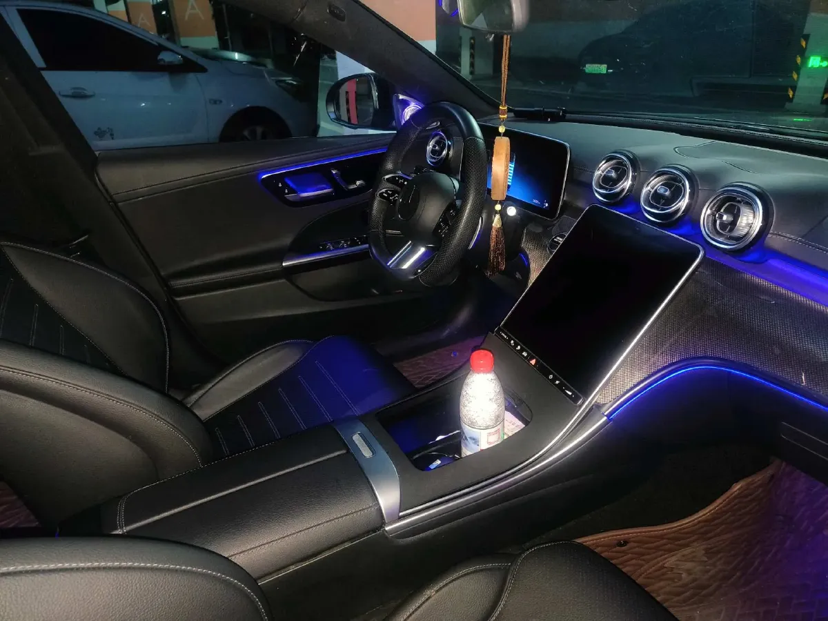 2024 Mercedes-Benz C Class 2.0T 204HP L4 9AT PHEV 25.4KWH,autocango,china used car exporter,china ev exporter,chinese used car exporter,chinese used ev exporter