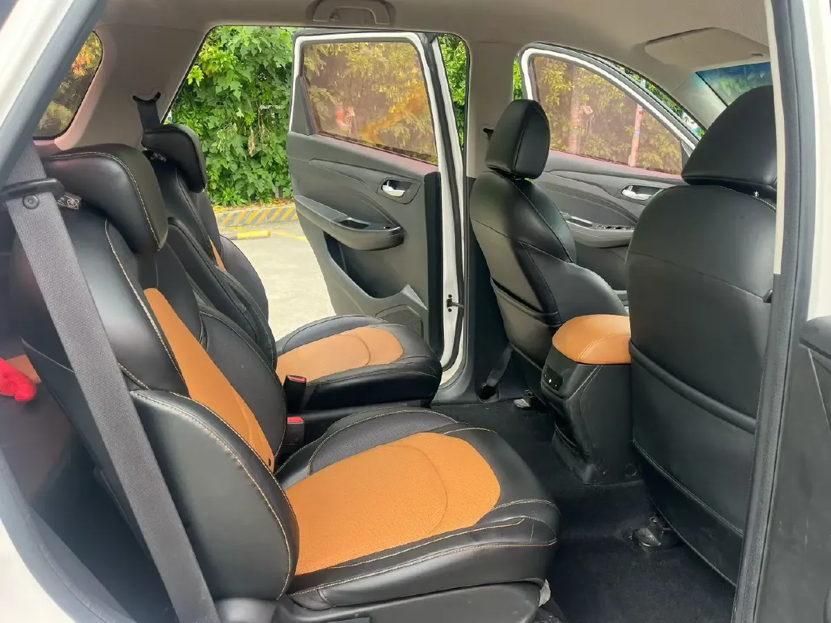 2018 WuLing HongGuang S3 1.5T 150HP L4 6MT,autocango,china used car exporter,china ev exporter,chinese used car exporter,chinese used ev exporter