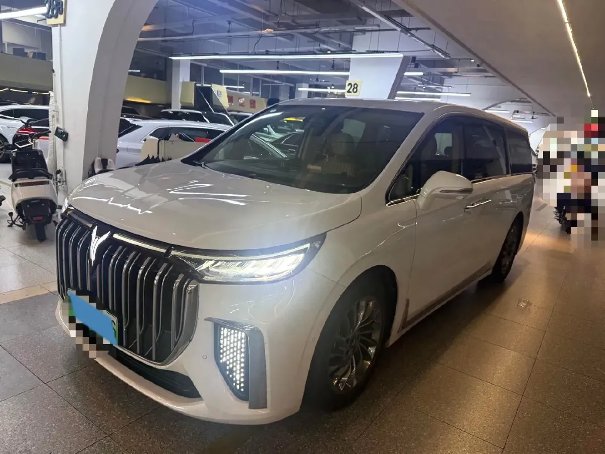2022 Voyah Dream 1.5T 136HP L4 PHEV 25.57KWH,autocango,china used car exporter,china ev exporter,chinese used car exporter,chinese used ev exporter