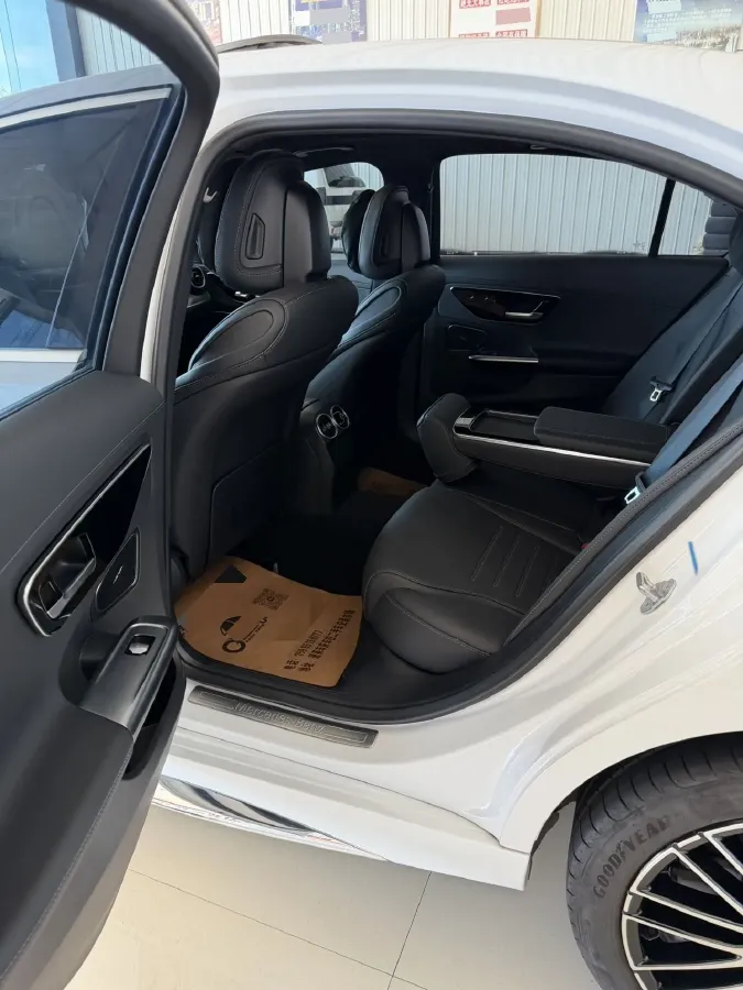 2023 Mercedes-Benz C Class 1.5T 170HP L4 9AT,autocango,china used car exporter,china ev exporter,chinese used car exporter,chinese used ev exporter