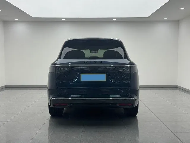 2025 AITO AITO M8 REEV 160HP REEV 53.4KWH,autocango,china used car exporter,china ev exporter,chinese used car exporter,chinese used ev exporter