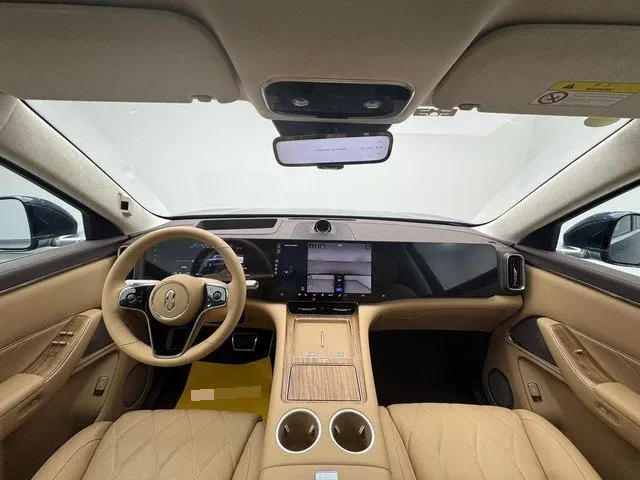 2025 AITO AITO M8 REEV 160HP REEV 53.4KWH,autocango,china used car exporter,china ev exporter,chinese used car exporter,chinese used ev exporter