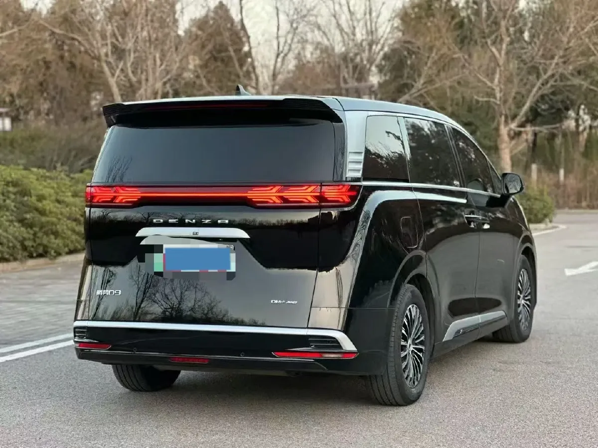 2024 Denza D9 1.5T 139HP L4 E-CVT PHEV 40KWH,autocango,china used car exporter,china ev exporter,chinese used car exporter,chinese used ev exporter