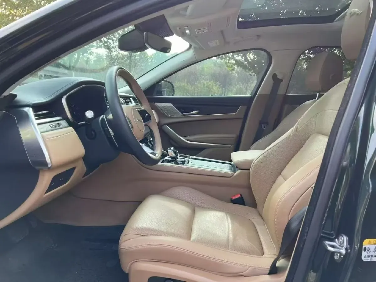 2021 Jaguar XFL 2.0T 250HP L4 8AT,autocango,china used car exporter,china ev exporter,chinese used car exporter,chinese used ev exporter