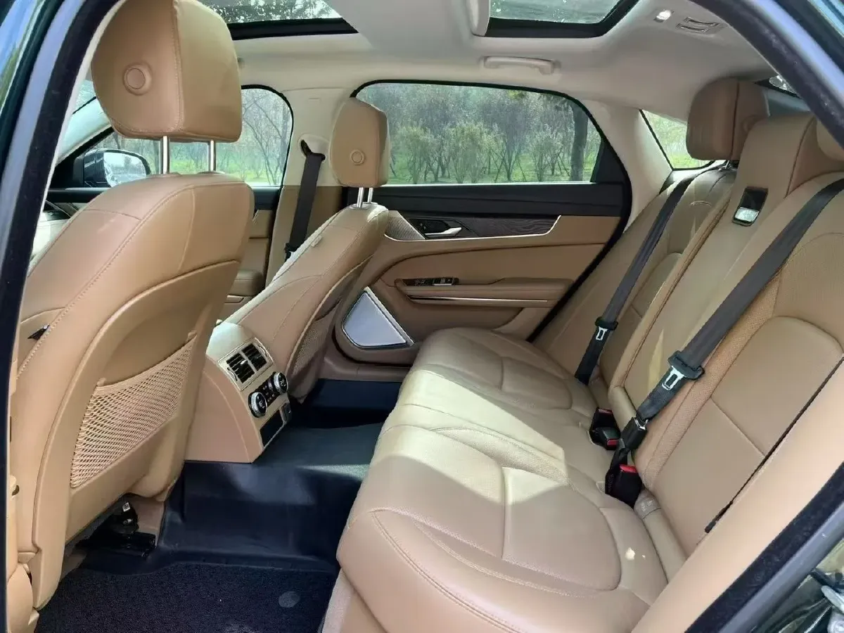 2021 Jaguar XFL 2.0T 250HP L4 8AT,autocango,china used car exporter,china ev exporter,chinese used car exporter,chinese used ev exporter