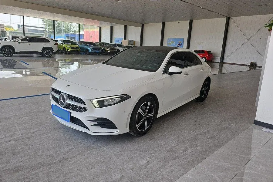 2022 Mercedes-Benz A Class 1.3T 163HP L4 7DCT,autocango,china used car exporter,china ev exporter,chinese used car exporter,chinese used ev exporter