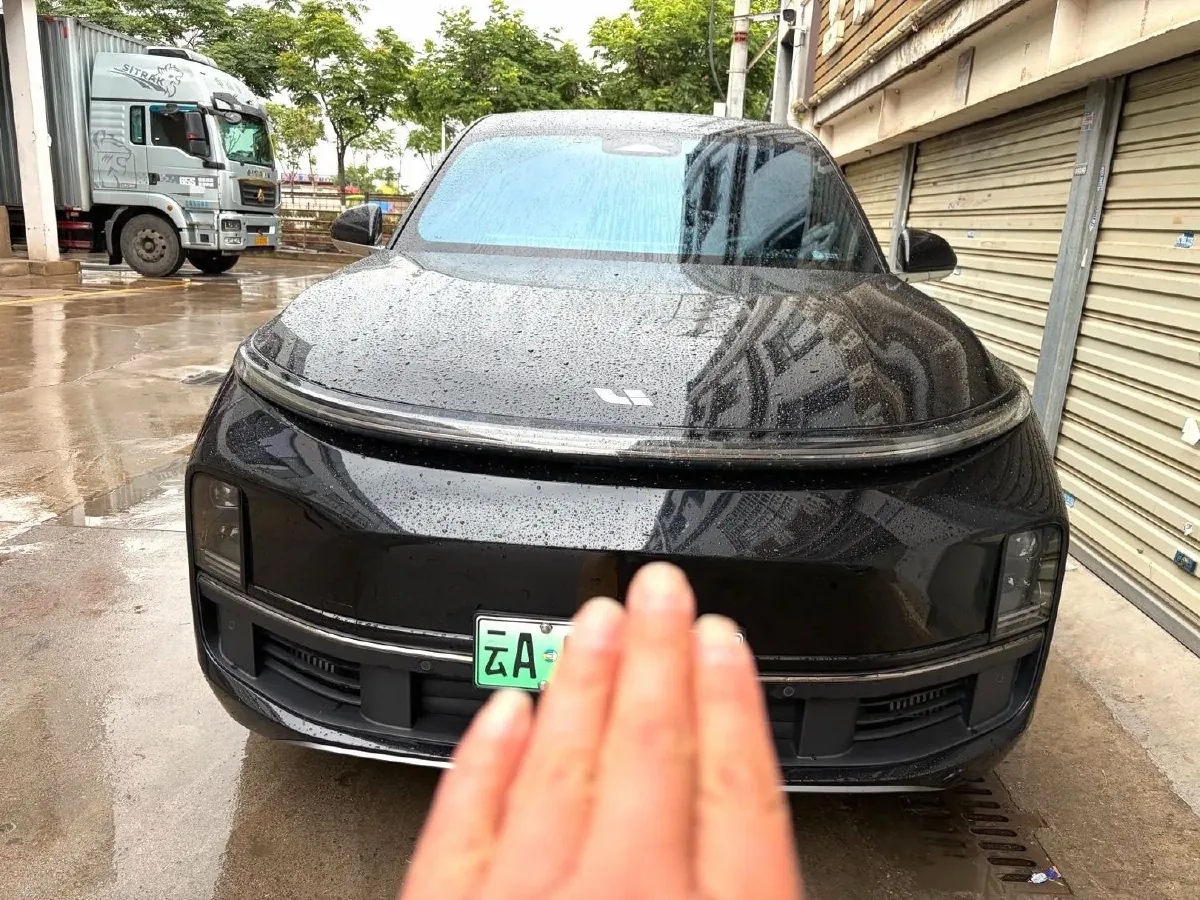 2023 Li L8 Range Extended 154HP REEV 40.9KWH,autocango,china used car exporter,china ev exporter,chinese used car exporter,chinese used ev exporter