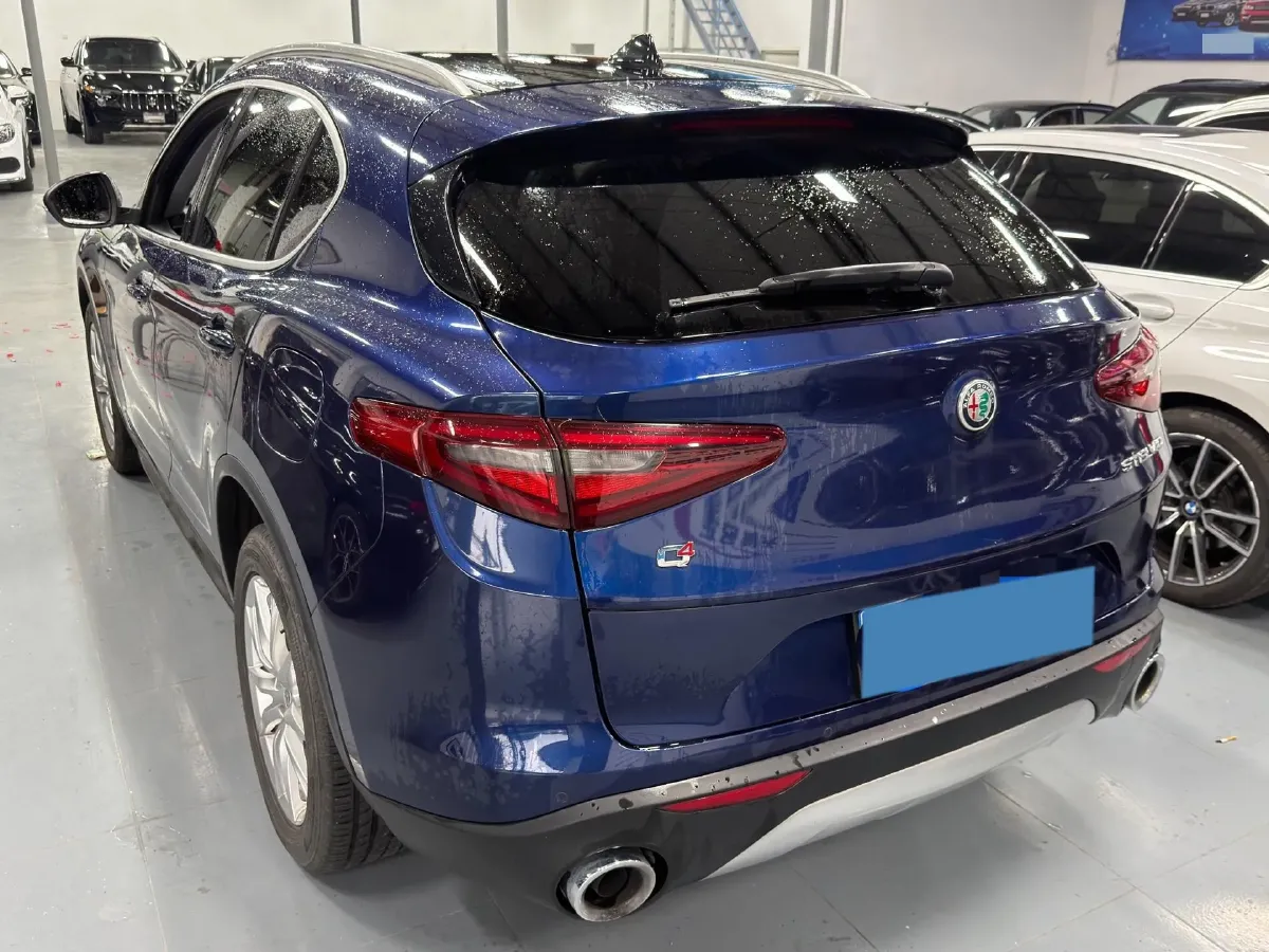 2017 Jaguar XE 2.0T 240HP L4 8AT,autocango,china used car exporter,china ev exporter,chinese used car exporter,chinese used ev exporter