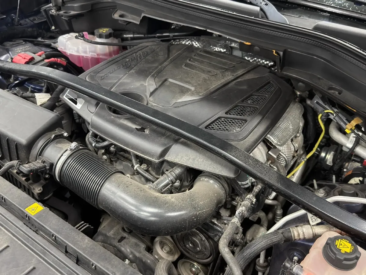 2017 Jaguar XE 2.0T 240HP L4 8AT,autocango,china used car exporter,china ev exporter,chinese used car exporter,chinese used ev exporter