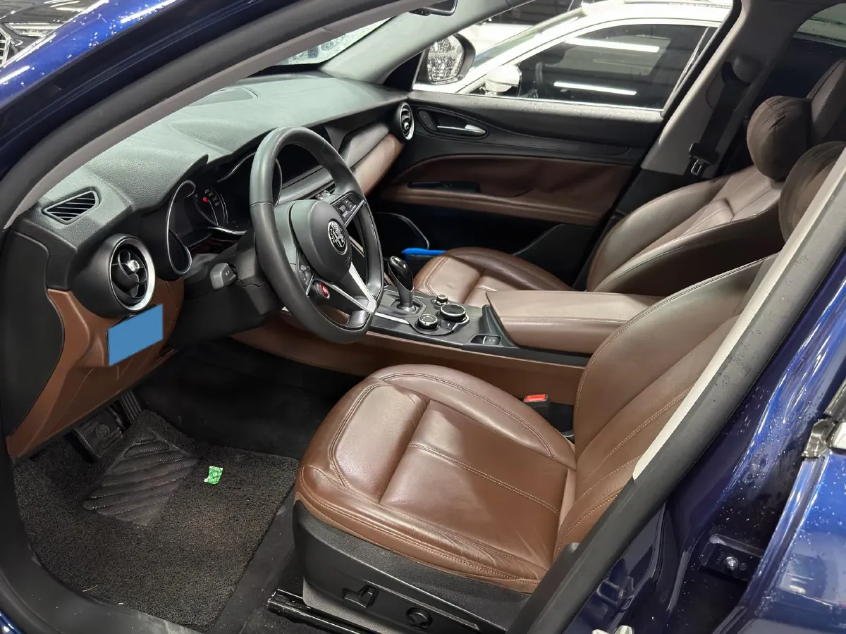 2017 Jaguar XE 2.0T 240HP L4 8AT,autocango,china used car exporter,china ev exporter,chinese used car exporter,chinese used ev exporter