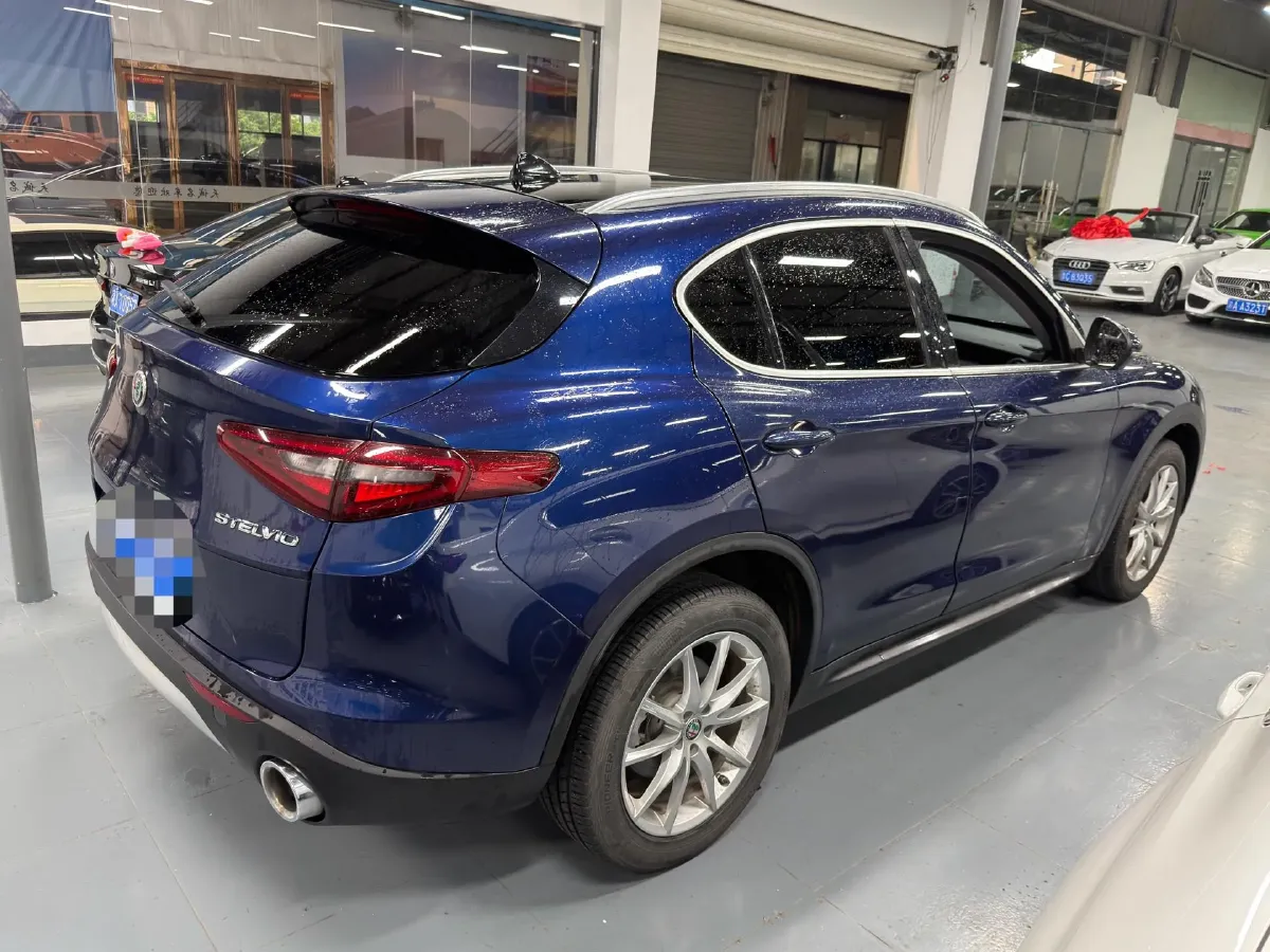2017 Jaguar XE 2.0T 240HP L4 8AT,autocango,china used car exporter,china ev exporter,chinese used car exporter,chinese used ev exporter