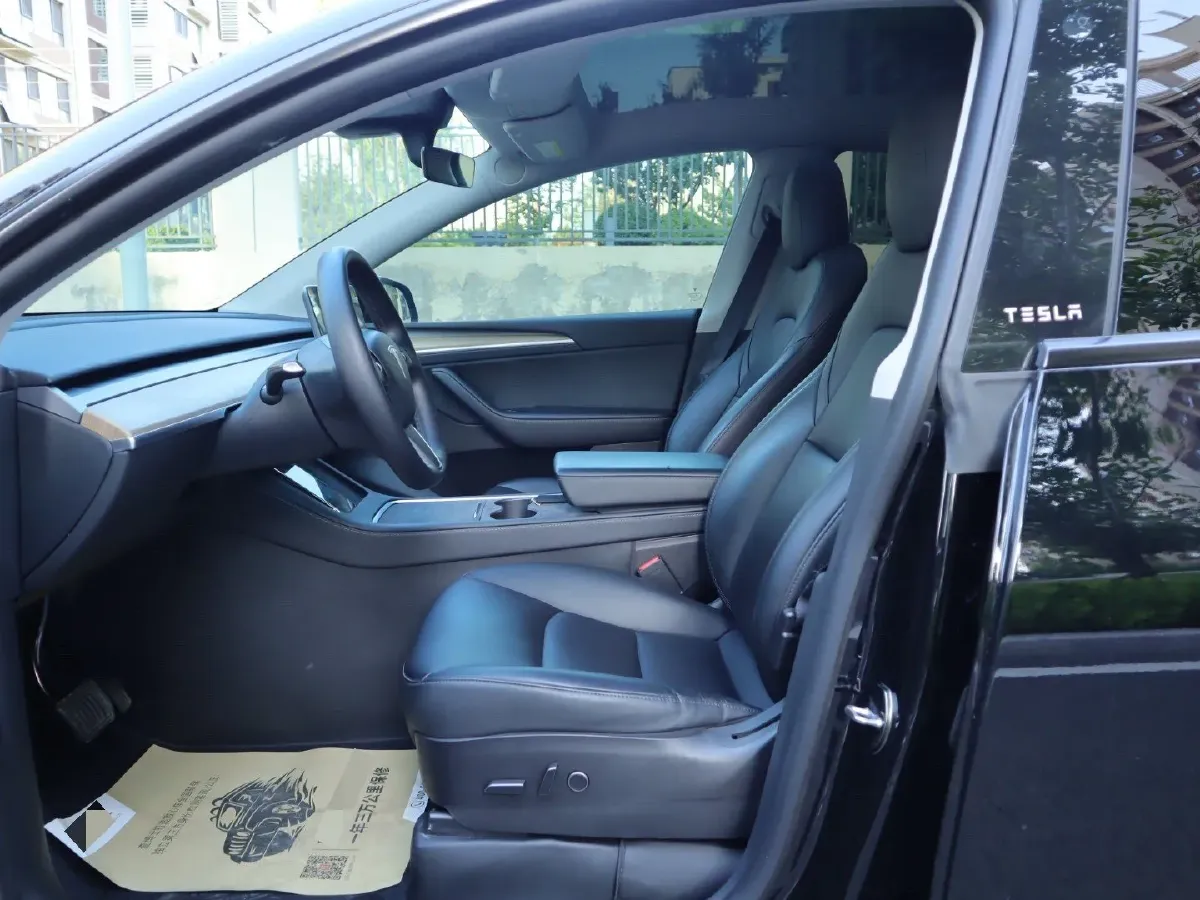 2022 Tesla Model Y BEV 60KWH,autocango,china used car exporter,china ev exporter,chinese used car exporter,chinese used ev exporter